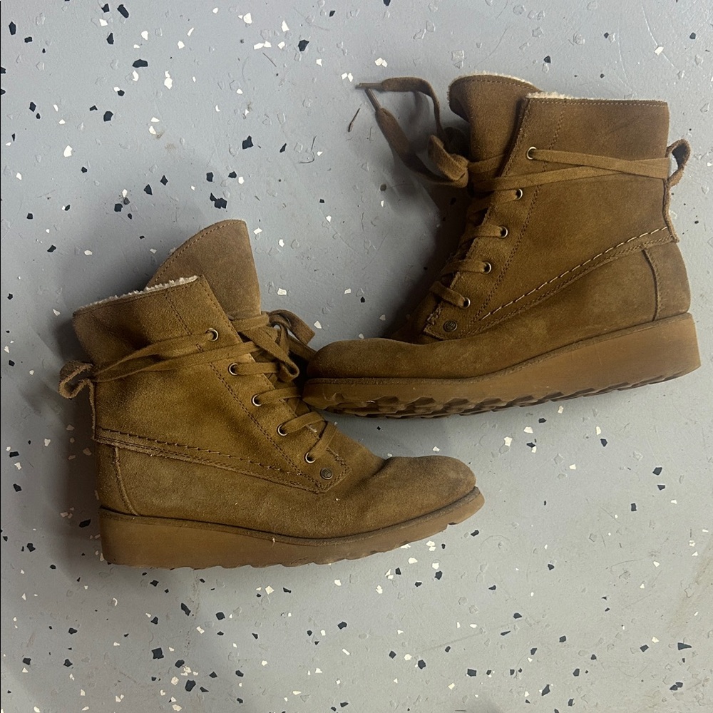 Bearpaw Brown Suede Ankle Boots